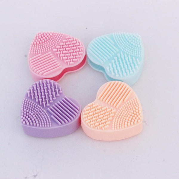 Brosse en coeur nettoyante pour pinceaux