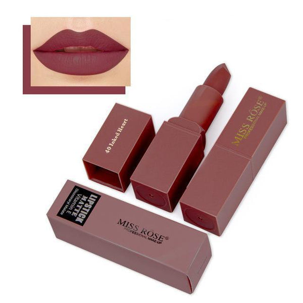 Rouge à lèvres mat Waterproof 123maquillage Violet modèle 2 